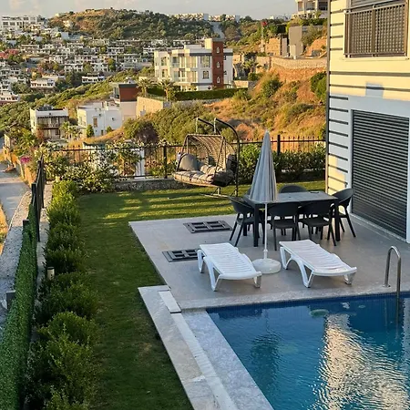Yakisikli Bodrum Vue Avec Piscine Privee וילה